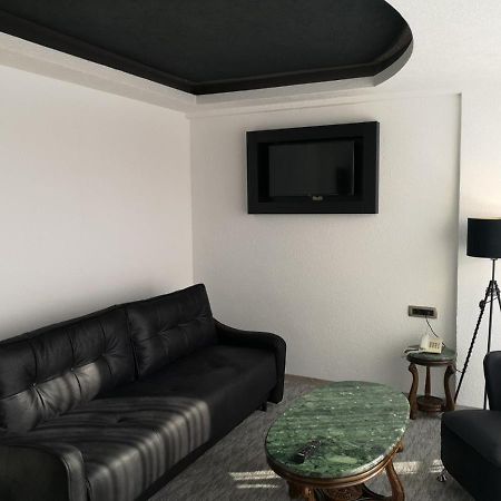 Hotel Ideal Podgorica Esterno foto