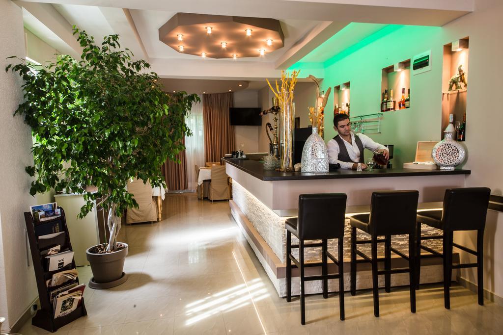 Hotel Ideal Podgorica Esterno foto