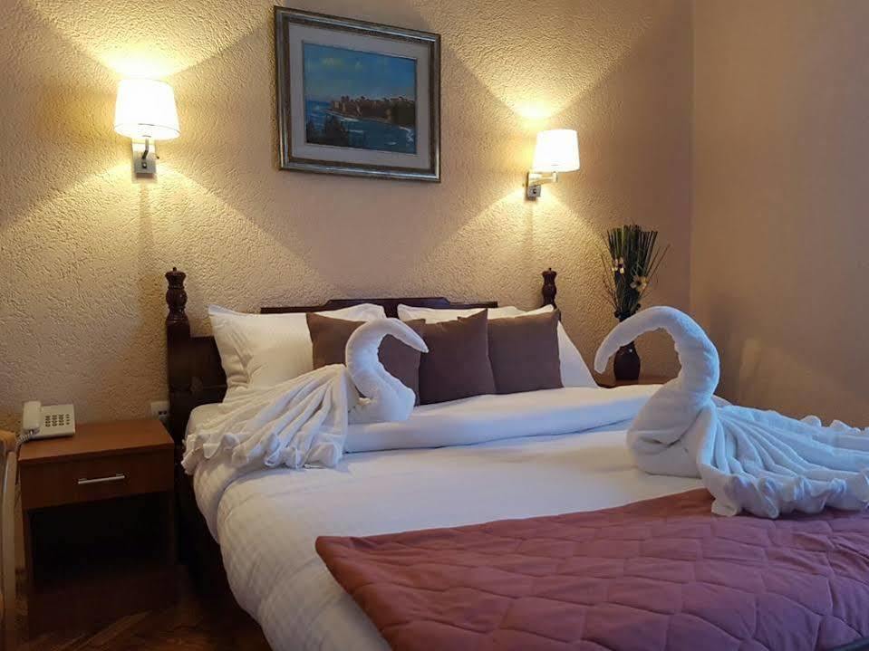 Hotel Ideal Podgorica Esterno foto