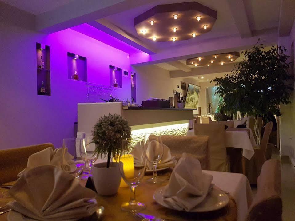Hotel Ideal Podgorica Esterno foto