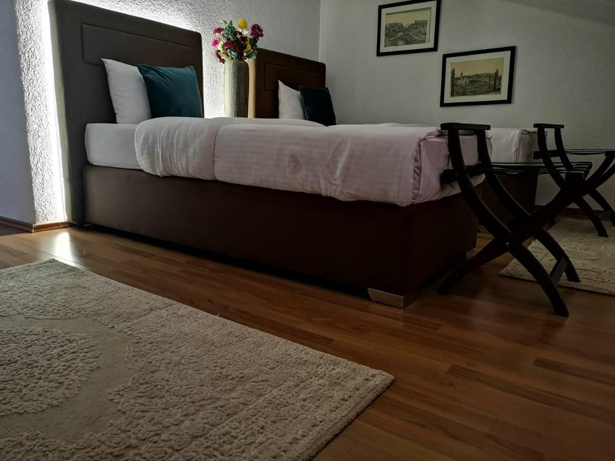 Hotel Ideal Podgorica Esterno foto