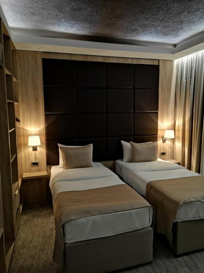 Hotel Ideal Podgorica Esterno foto